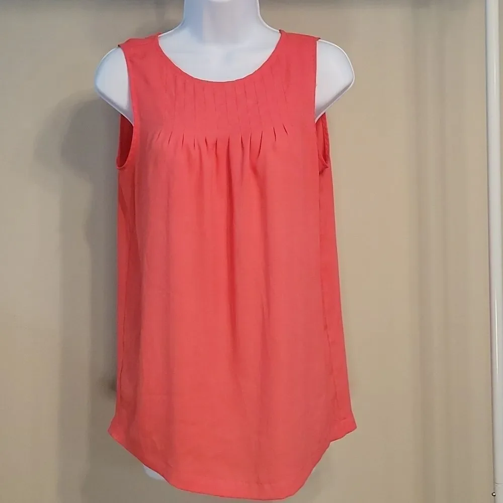 Loft sleeveless shell - Picture 1 of 7
